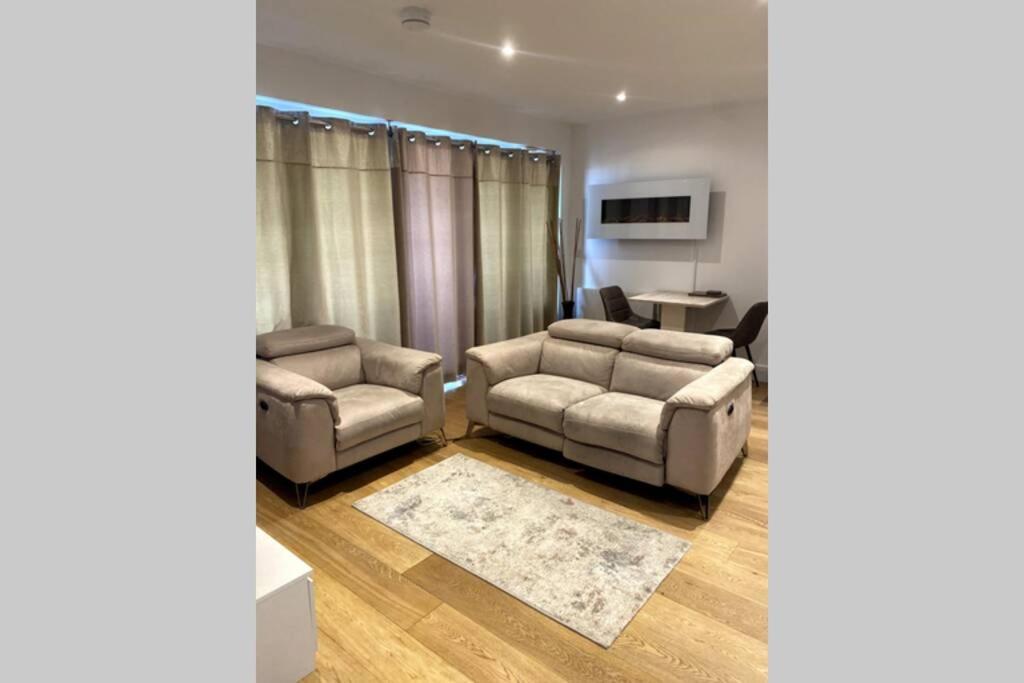 Luxury 1 Bedroom Apartment With Netflix & Parking Богемвуд Экстерьер фото